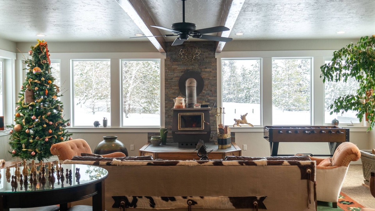 McCall Cabin | Fully remodeled historic Gem - Lodge sleeps 18 Oasis sleeps 22