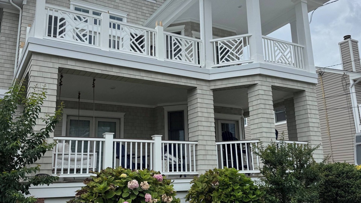 Stone Harbor House | Fully renovated 5 Bedroom home 4 blocks to town