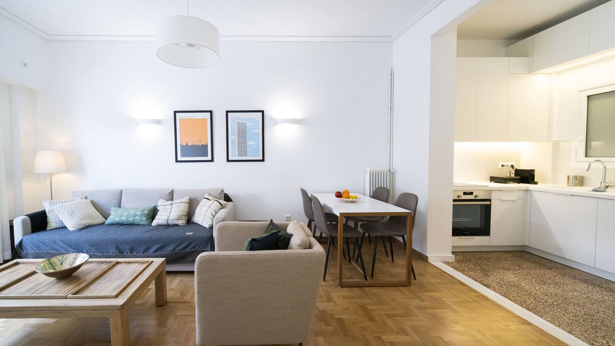 Platia Viktorias Apartment | Fully renovated apartment in central Athens