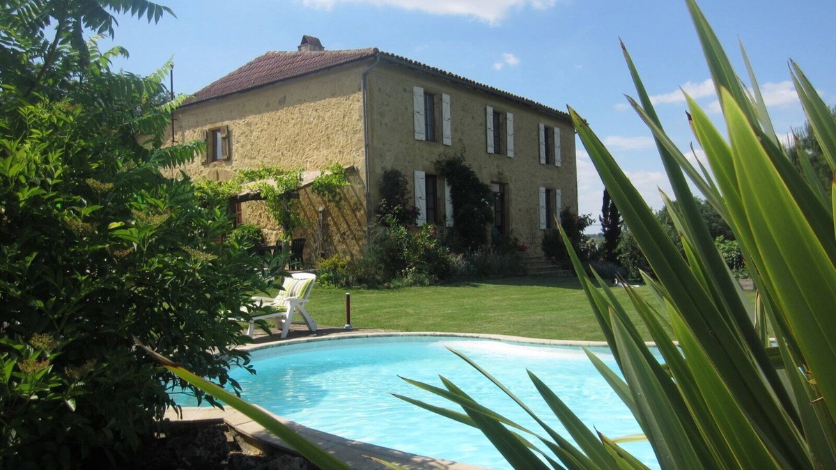 Beaumarches Apartment | Fully renovated gite in Gascon Farmhouse in stunning private rural location.