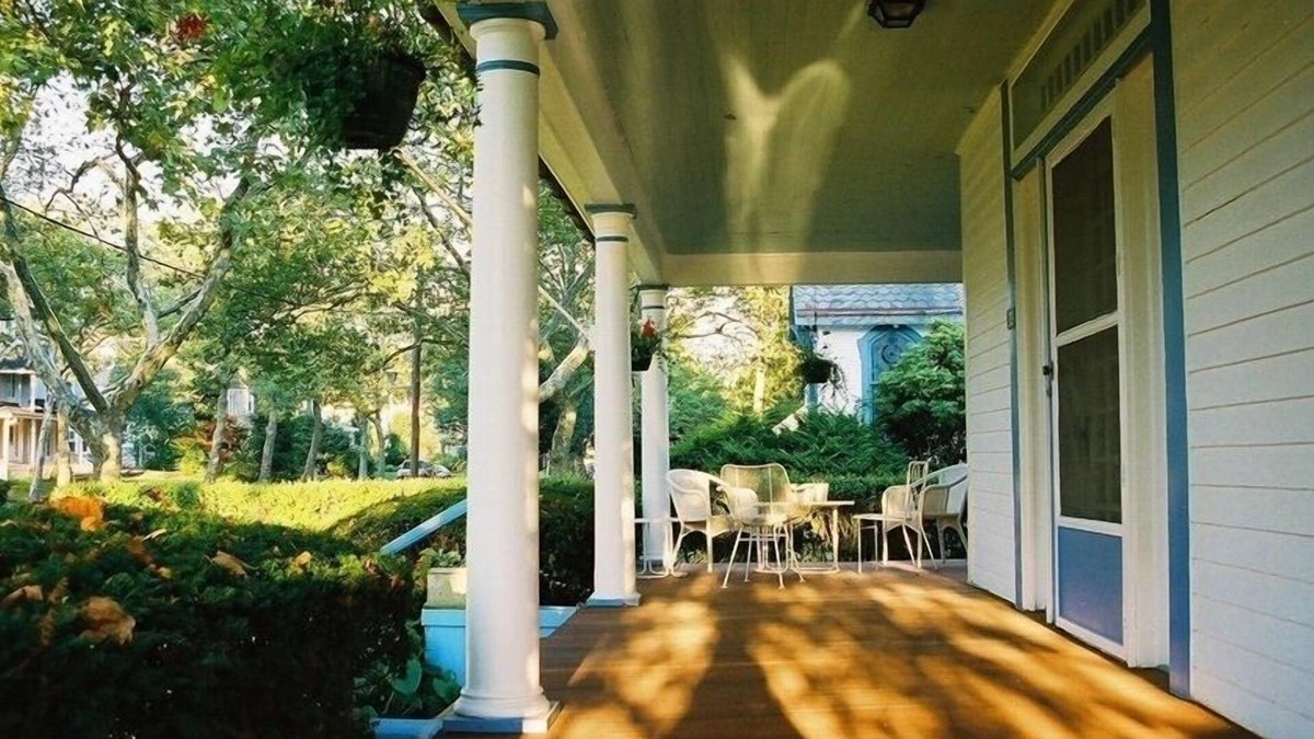 Spring Lake House | Fully Renovated Historic Spring Lake Home, 5-min Walk to South Pavilion, Town