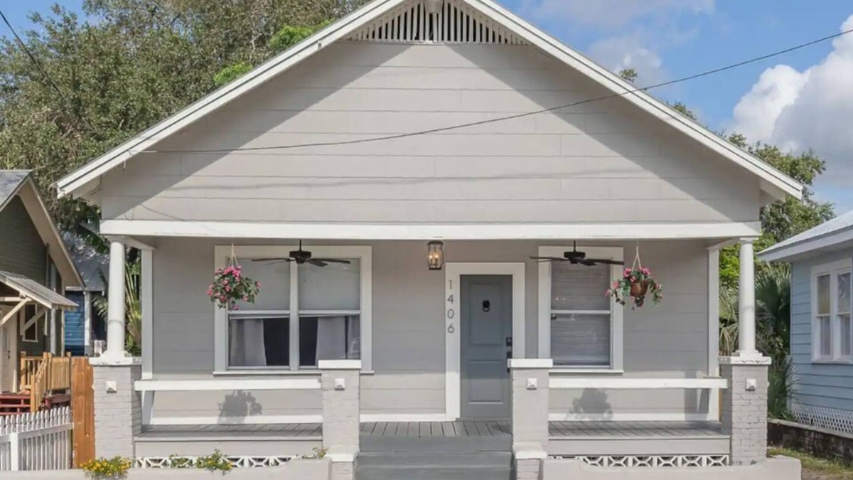 East Ybor House | Fully Renovated Historic Ybor Bungalow