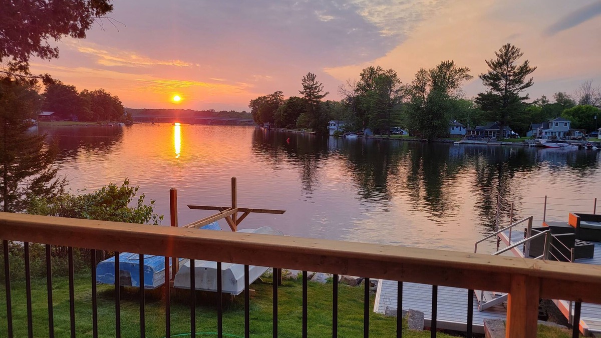 Trent Hills Cottage | Fully renovated luxury waterfront cottage