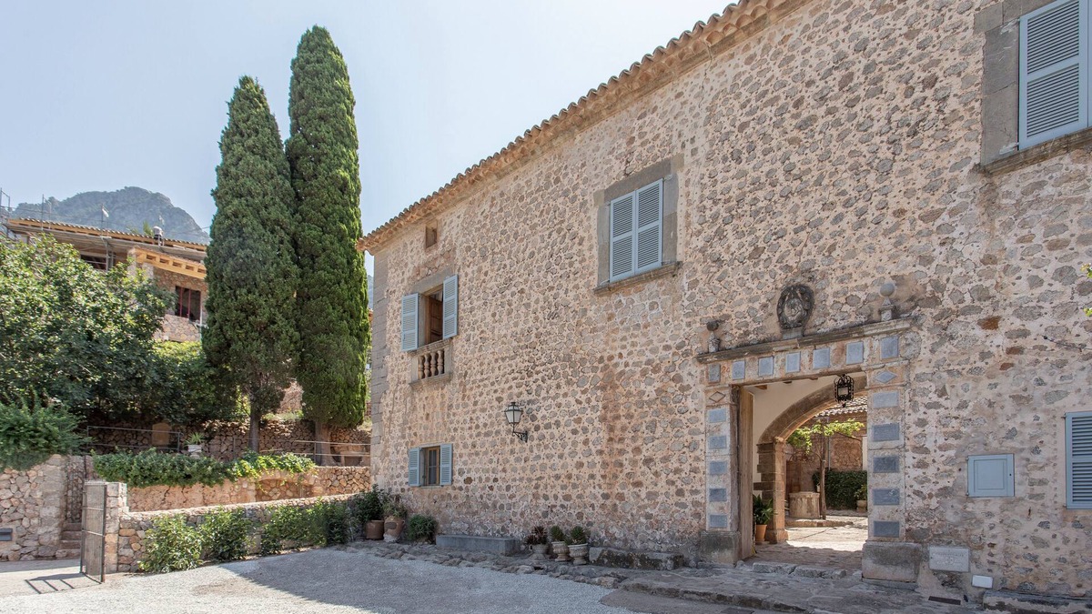 Deia House | Fully renovated manor house in the heart of Deia