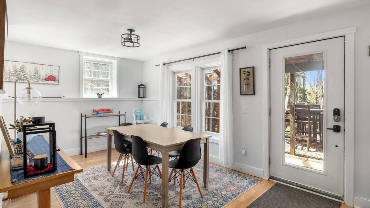 Stowe Apartment | Fully Renovated & Modern 2 BR w/Forest Views