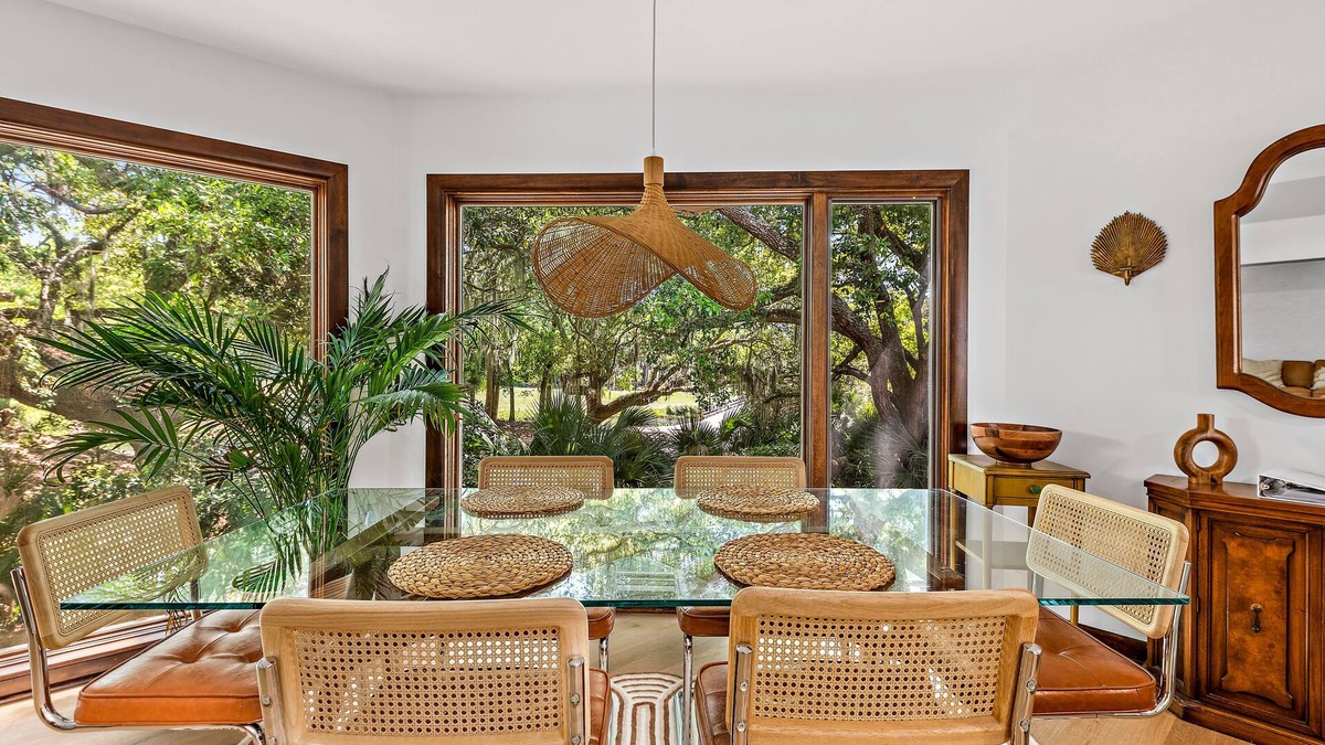 Spinnaker Beachhouses Villa | Fully Renovated! Beautiful 2BR/2BA Villa! Walk to Beach & Club! Amenity Cards! Dog Friendly!