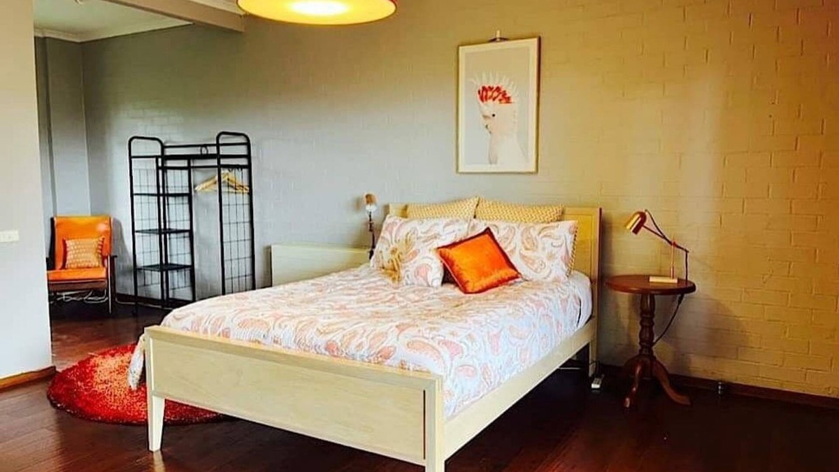Silvan Apartment | Fully Self Contained Apartment for Couple 7 night discounts