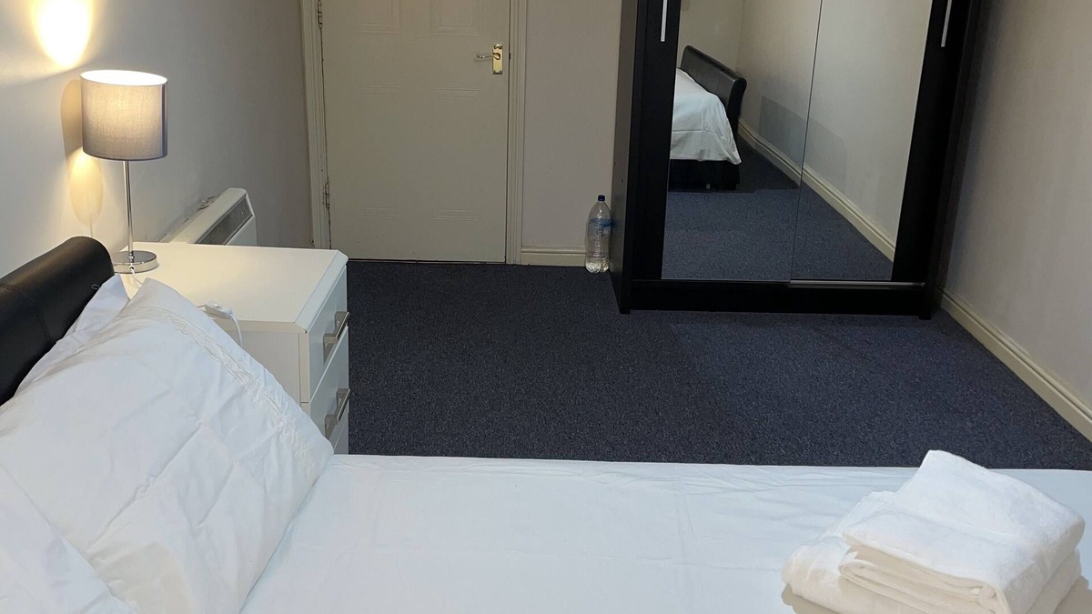 Thamesmead East Apartment | Fully service one bedroom Apartment