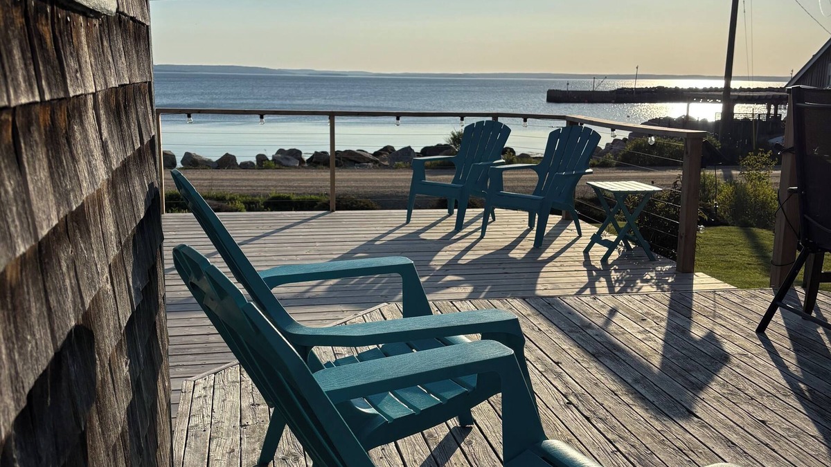 Mill Cove House | Fully updated beach house, just steps from the ocean