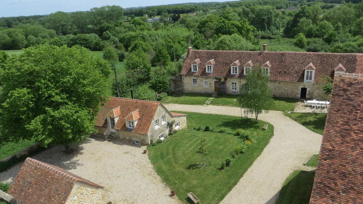 Bouesse Cottage | Fun activities whatever the weather, 2 games rooms, heated swimming pool