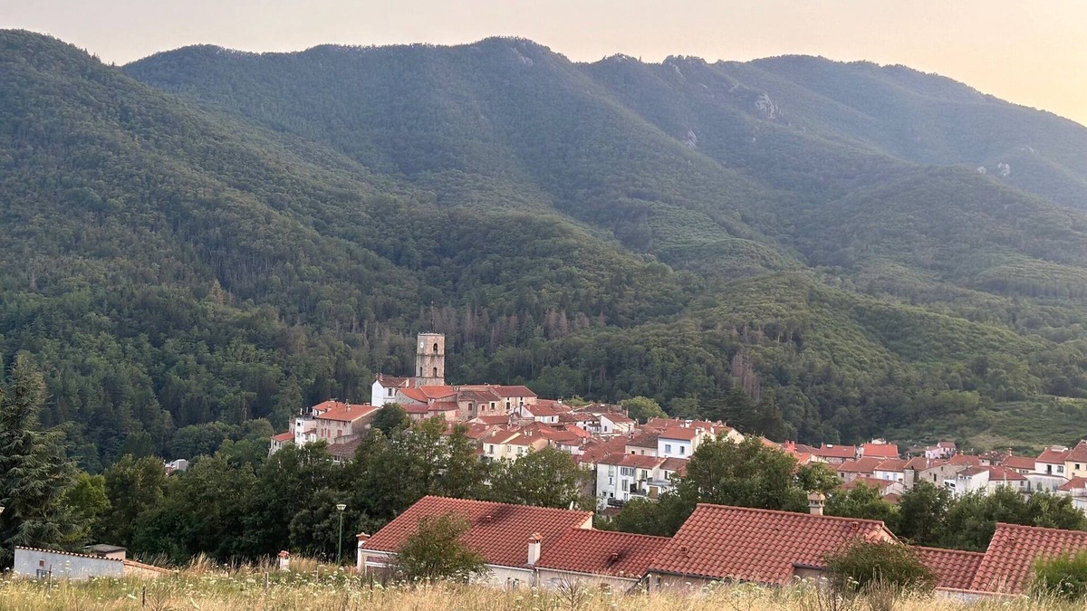 Saint-Laurent-de-Cerdans Cottage | Fun and Elegant Mas in the Mountains
