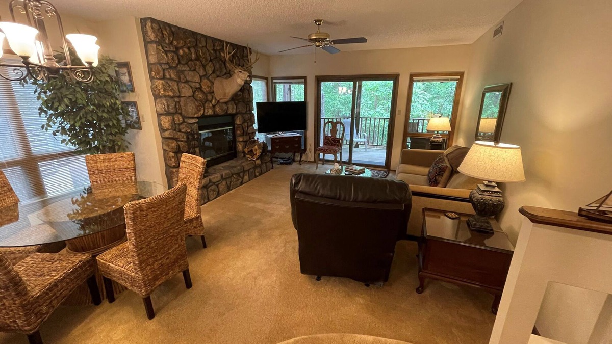 Mount Ida House | Fun at Lake Ouachita! 2 BR/2 BA Condo