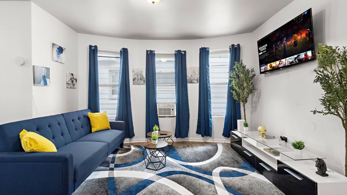 Weequahic Condo | Fun Family getaway - NYC & NWK w/free parking