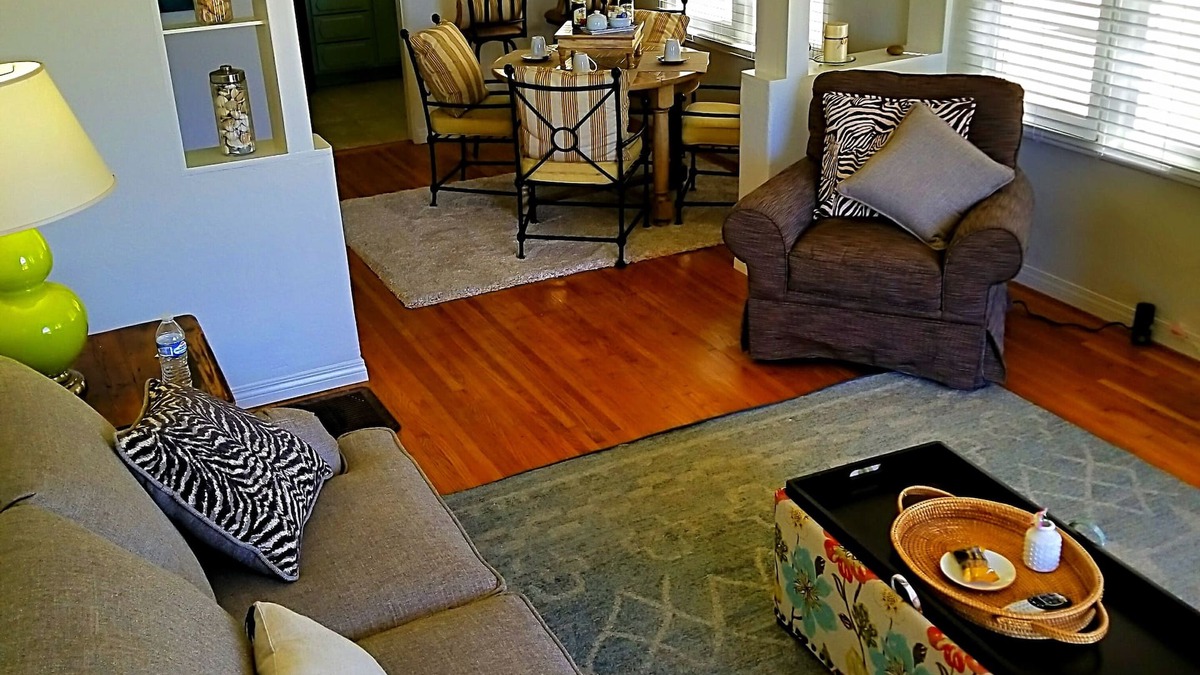 Belmont Park Apartment | FUN IN THE SUN! 1 bedroom/1 bath on the water in Belmont Shore