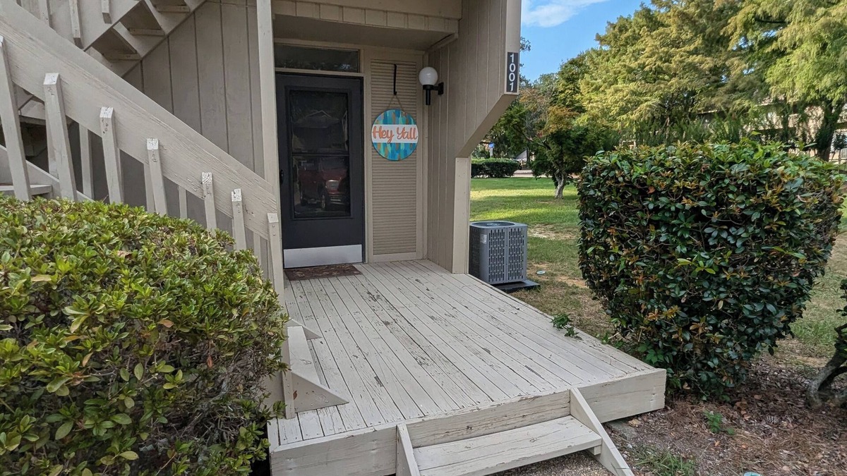 Daphne Apartment | Fun Little Studio in Daphne - Great location