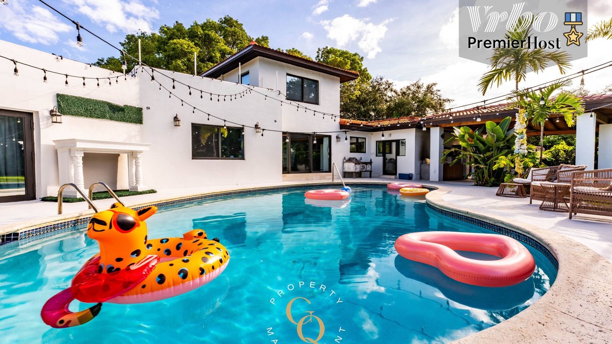 Coral Way Villa | Fun Luxury Villa W/Pool, Concierge, Yacht and Chef Services!n