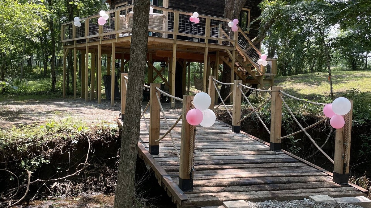 Wagoner County House | Fun & Magical Treehouse