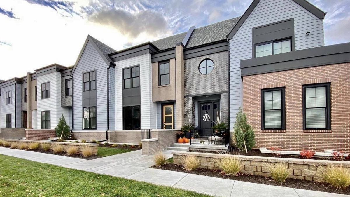 Lincoln House | Fun! New townhome, Near Memorial Stadium