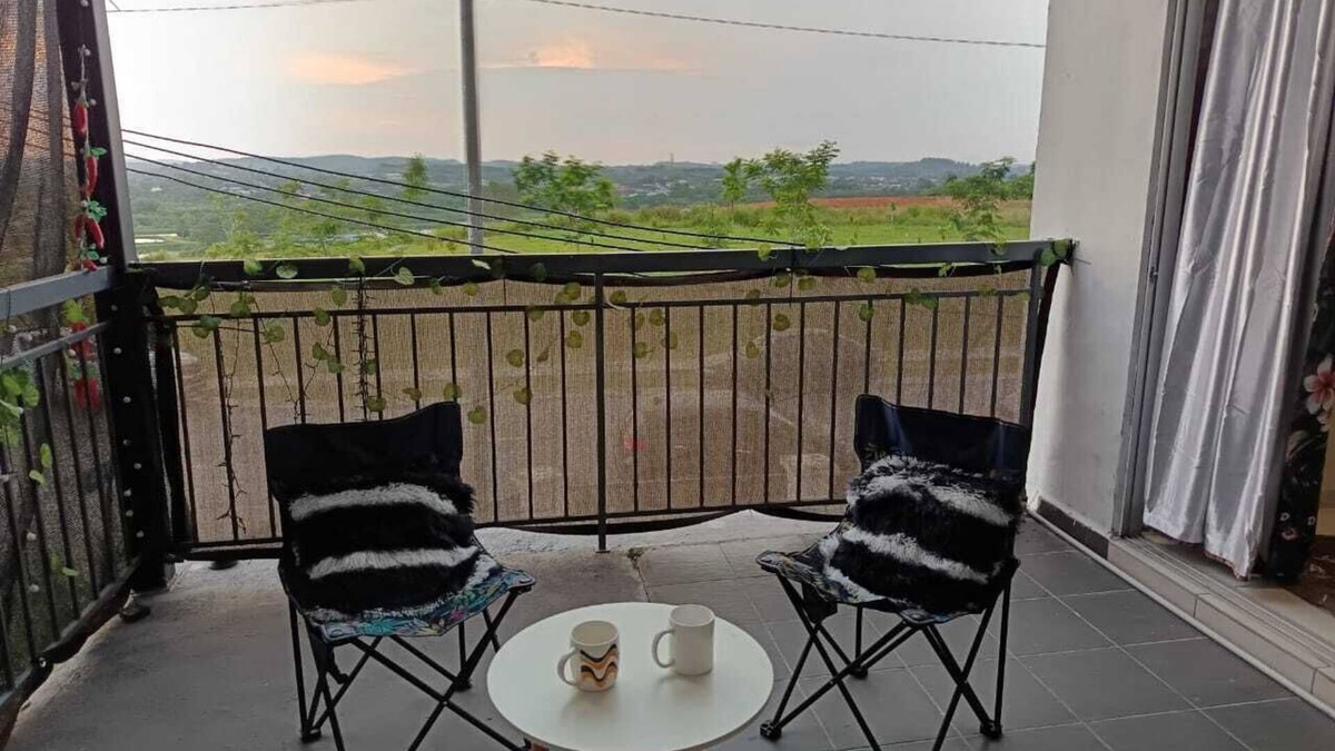 Rawang Villa | Fun Park Master King bedroom(Balcony+Private Garden+WiFi+Parking+KitchenLaundry)