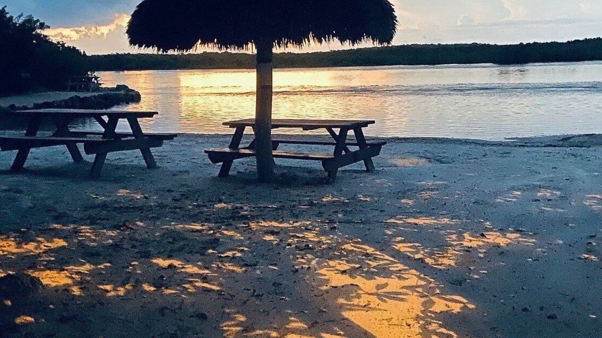 Anglers Park House | Fun & Relax in Paradise 145 RV in Key Largo Kampground