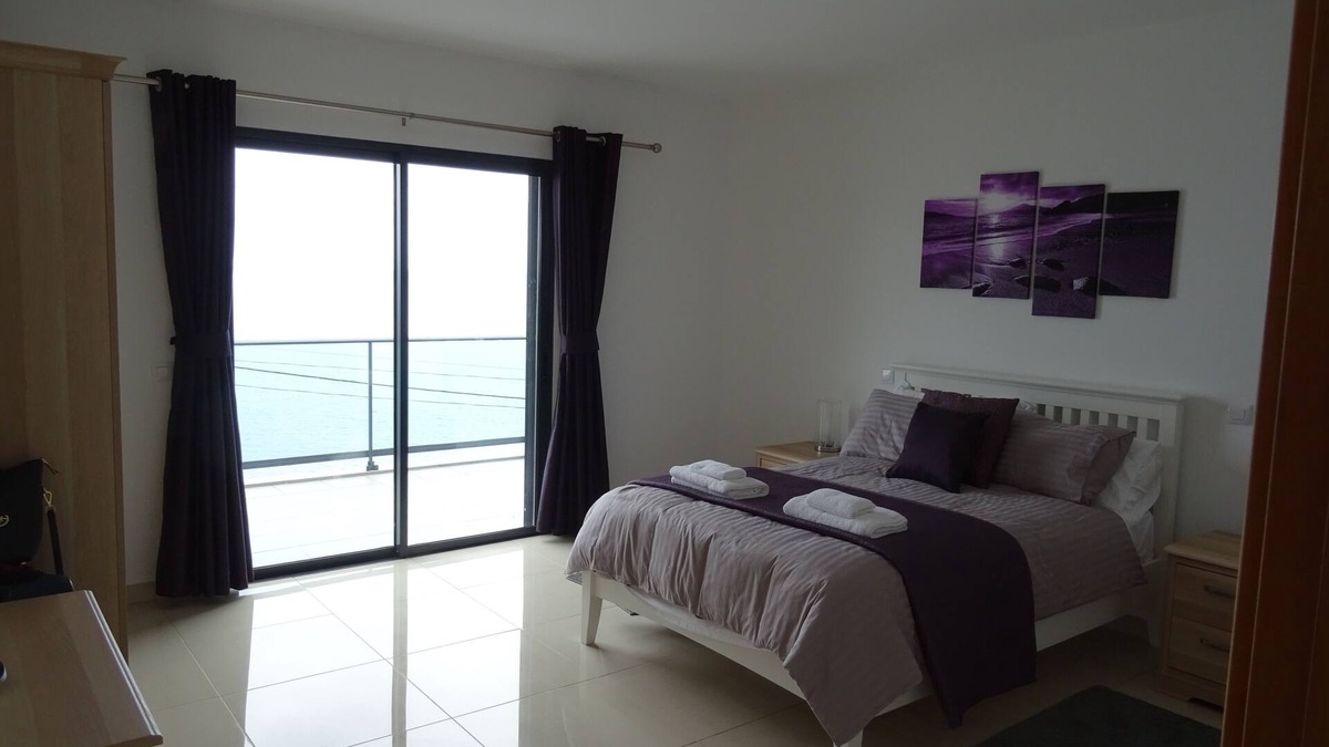 Santa Maria Maior Villa | Funchal Old Town Villa Exceptional Ocean Views 5 min walk to shops & restaurants