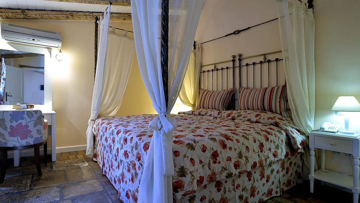 Lakones Apartment | Fundana Villas Corfu | Family Apartment