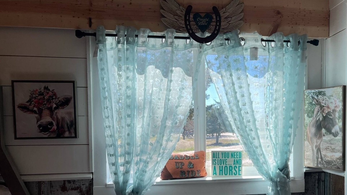 Carmine Bed & Breakfast | Funky Cow Chick
