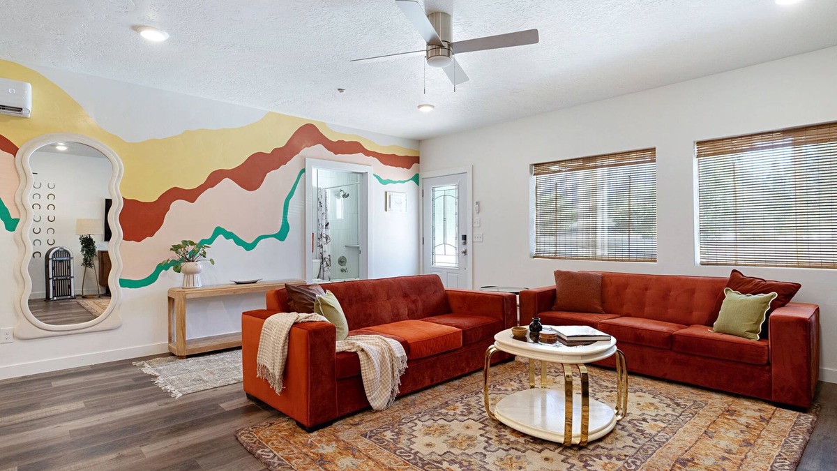 Hildale Apartment | Funky Retreat: 3BR/2BA Full of Amenities: Pool, Hot Tub, Sauna, 1 Hr to Zion