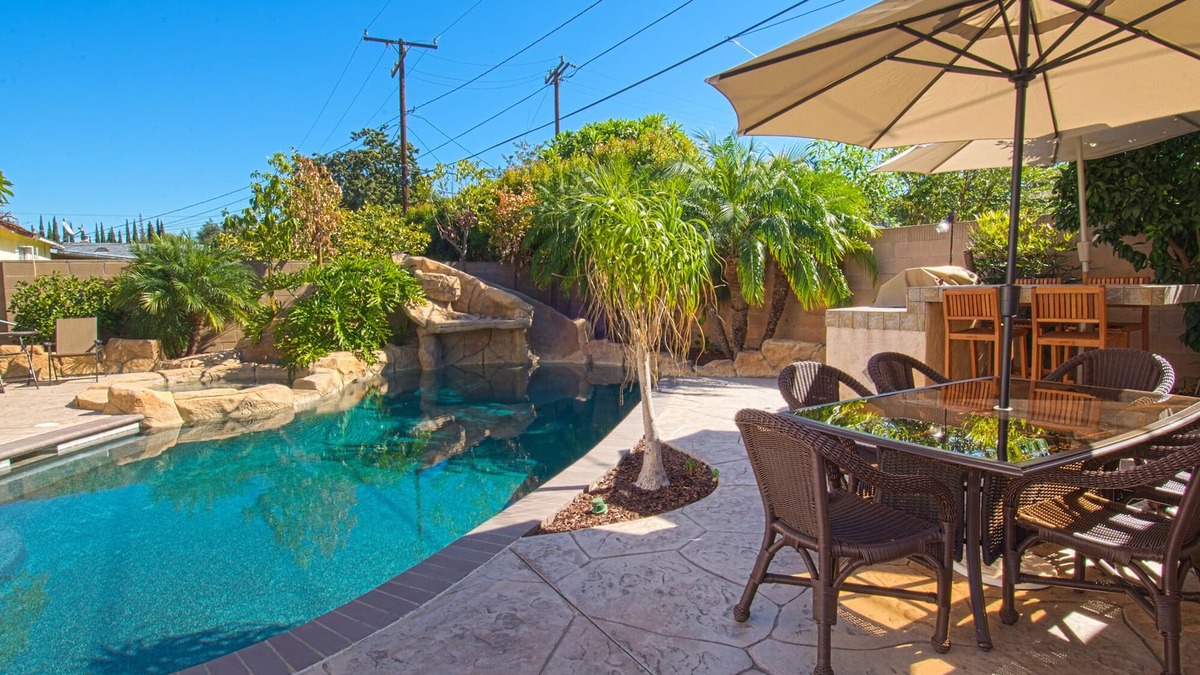 Southeast Anaheim House | Funtierland + California Dreamin' + Pool + Movie Room + Game Room