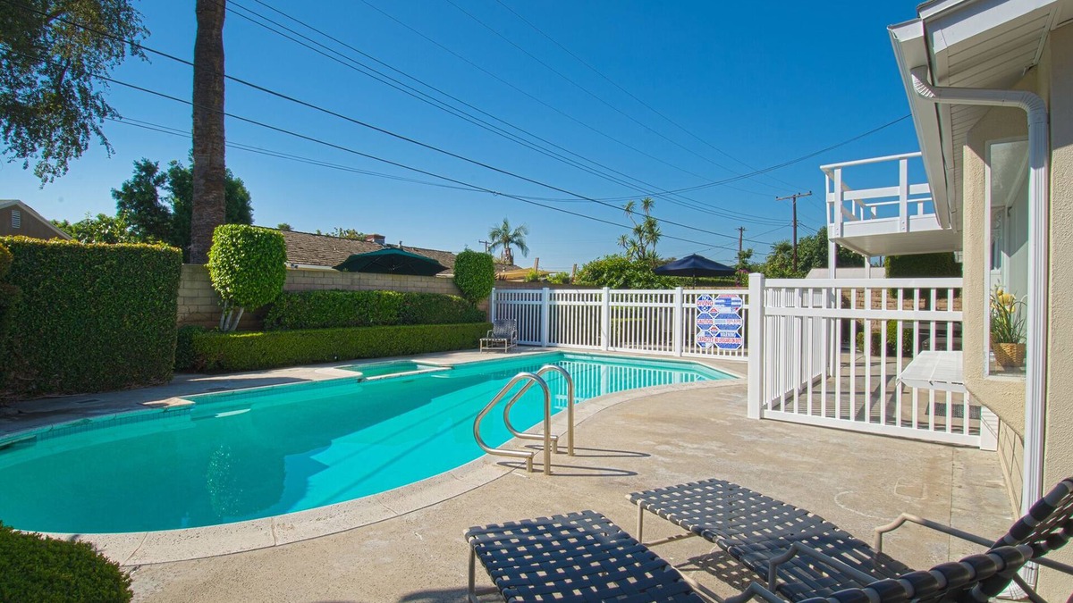 Northwest Anaheim House | Funtierland + Haunted Mansion + Close to Disney + Pool + Game Room