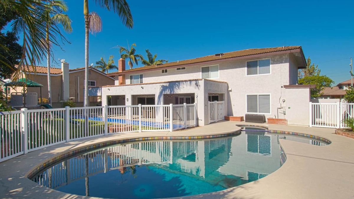 Northwest Anaheim House | Funtierland + Pirate's Lair + Close to Disney + Pool + Game Room + Backyard