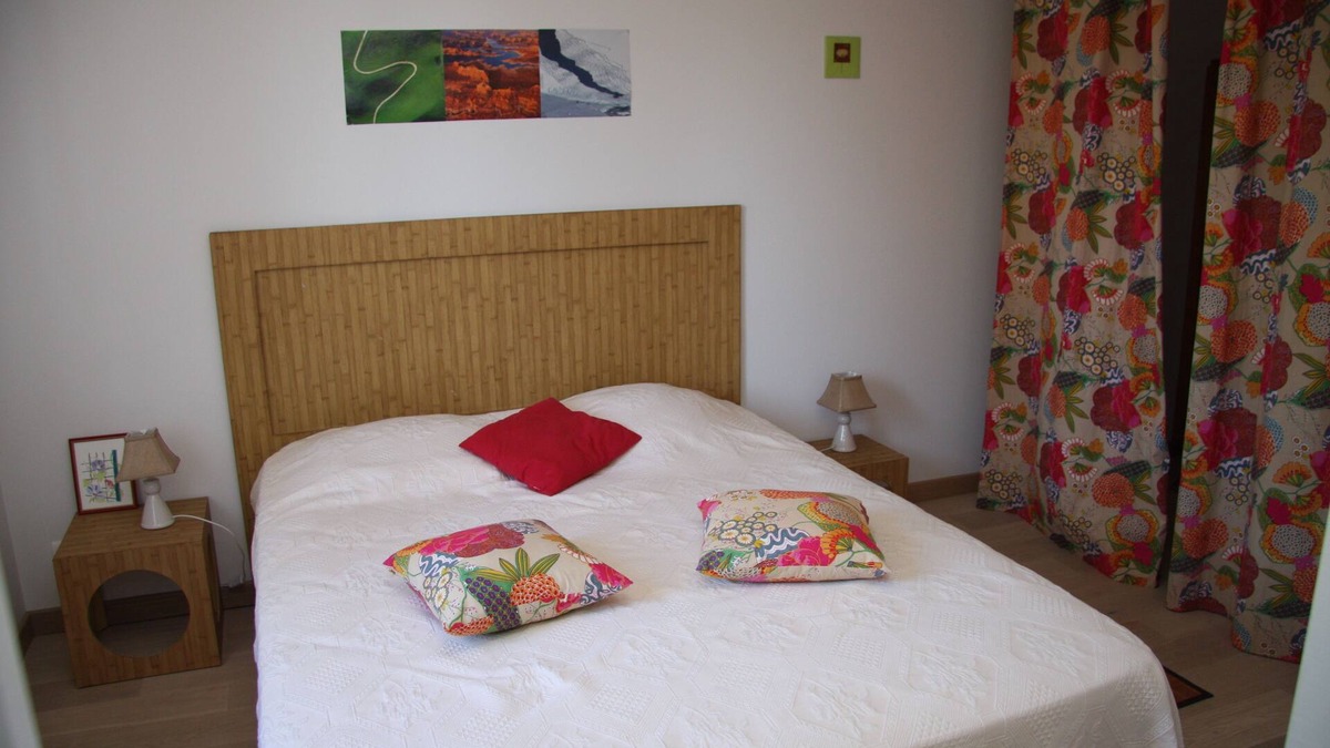 Saint-Gervais-la-Foret House | Furnished in a house with garden and private parking