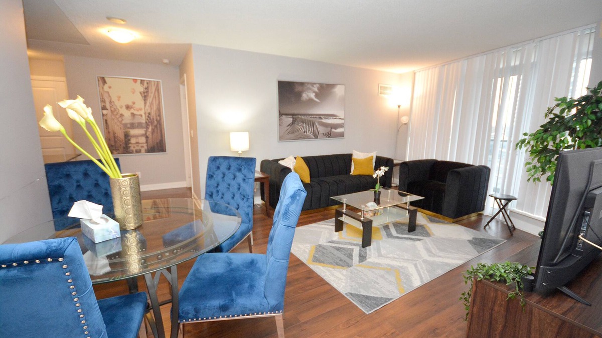 Fairview Apartment | Furnished 3Br suites near Square One Mall