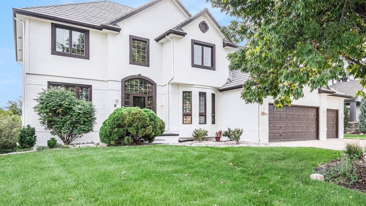 Omaha House | Furnished 5 BR Executive Rental