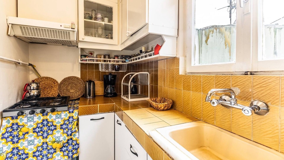 Moda Apartment | Furnished and Spacious Flat in Central Kadikoy