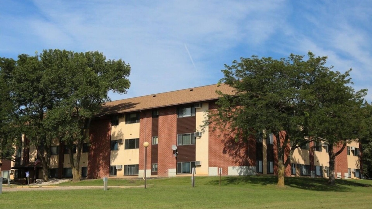 Lamberton Apartment | Furnished Apartment long & short stay Lamberton Minnesota