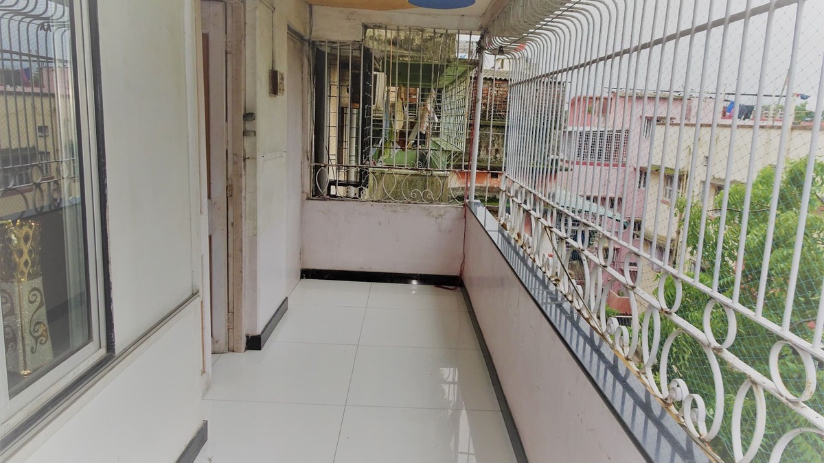 New Alipore Apartment | Furnished apt w. 2 bed rooms in New Alipore area