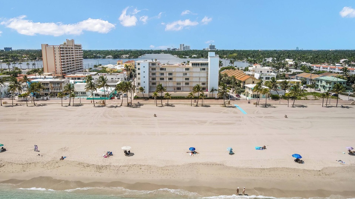 South Lake Condo | Furnished Beachfront Condo, Ocean Views, on the Hollywood Broadwalk!