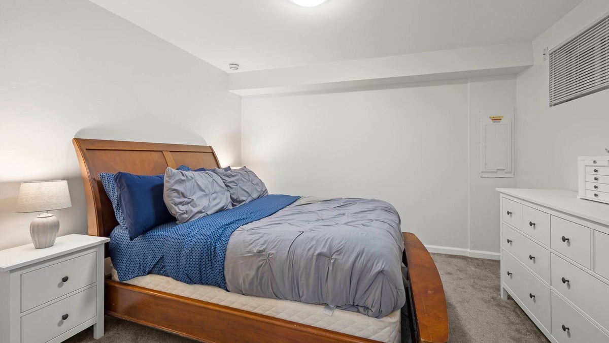 Brightwood Park House | Furnished, Cozy Family/Pet-Friendly 1B1B Basement in Home with Turnkey Amenities