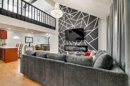 Tobyhanna House | Furnished Deck and Fire Pit Home in Tobyhanna