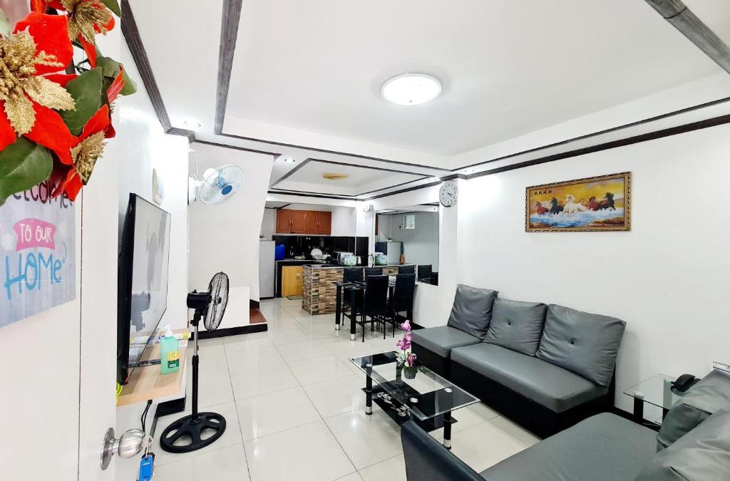 Calapan House | Furnished House in Calapan City Subdivision near ROBINSONS Mall L33