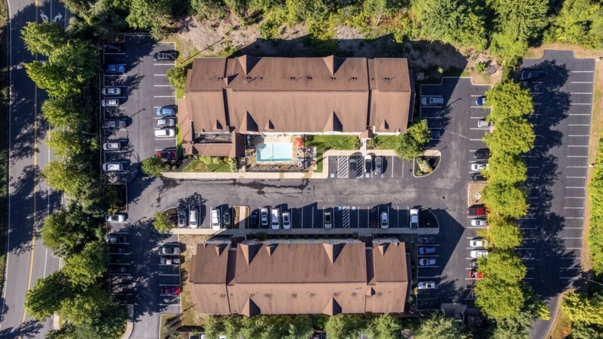 Tewksbury Apartment | Furnished Residences at Tewksbury