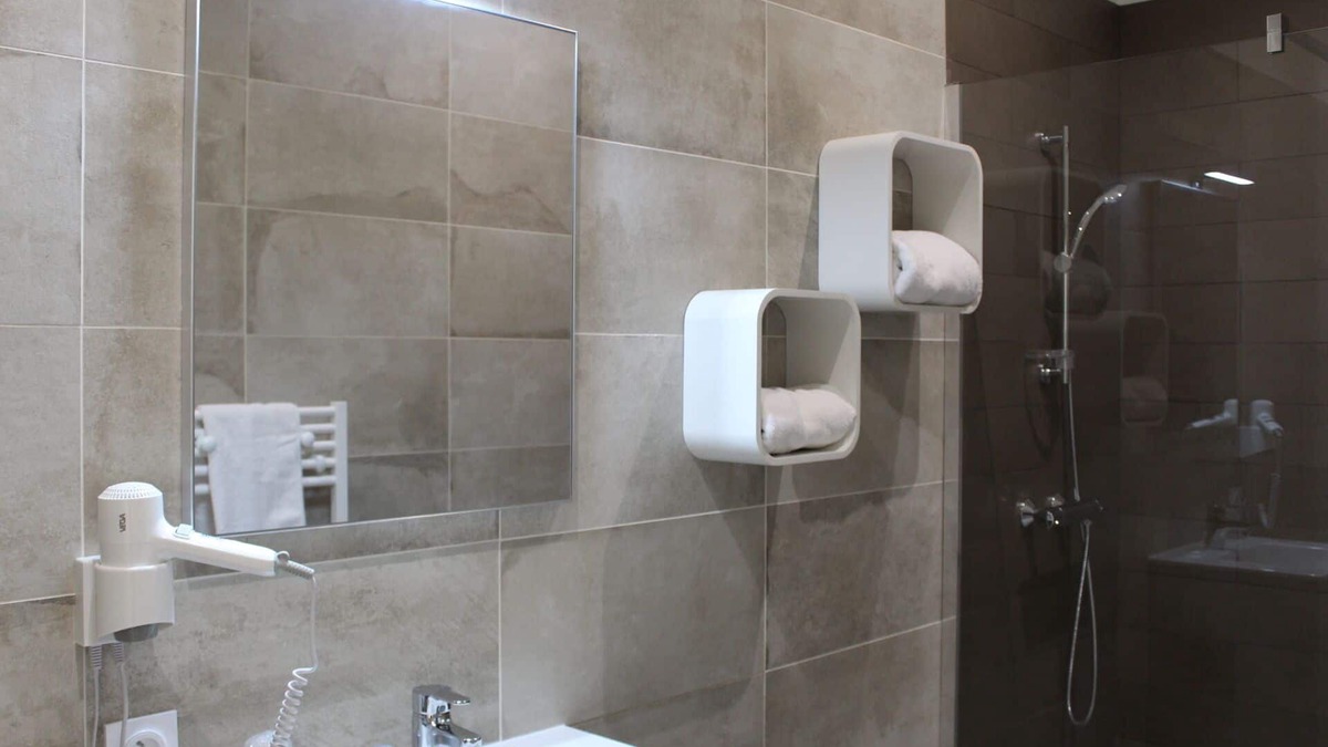 Les Tourrettes Apartment | Furnished studio* with swimming pool, Montélimar Nord freeway exit