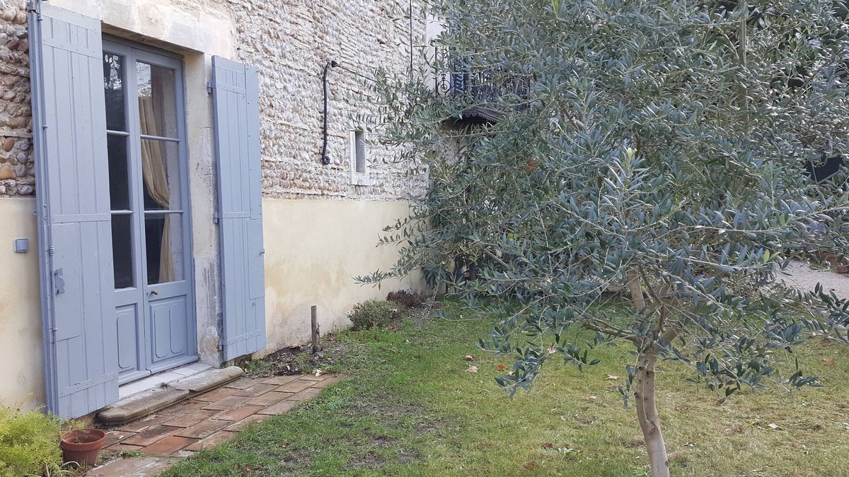 Generac Apartment | Furnished studio renovated in the heart of Générac, ideal for short stays