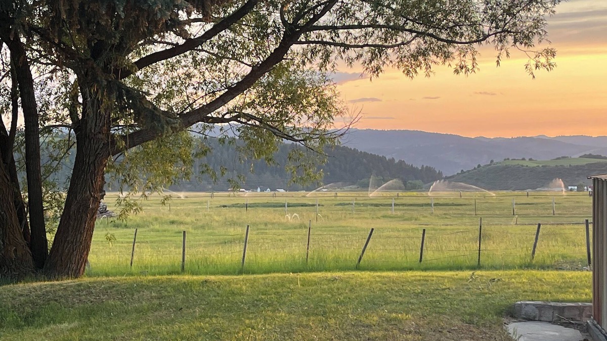 Bedford House | Furnished weekly-monthly rental in beautiful Star Valley Wyoming.