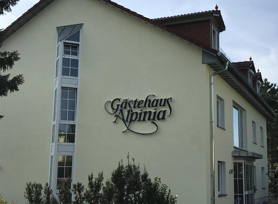 Lichtenrade House | Gästehaus Alpinia