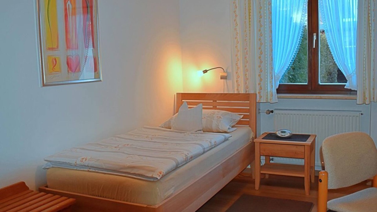 Bad Bayersoien Bed & Breakfast | Gästehaus Bergfrieden - Single Room No. 1