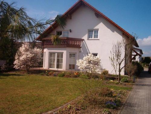 Gau-Weinheim House | Gästehaus Borniger