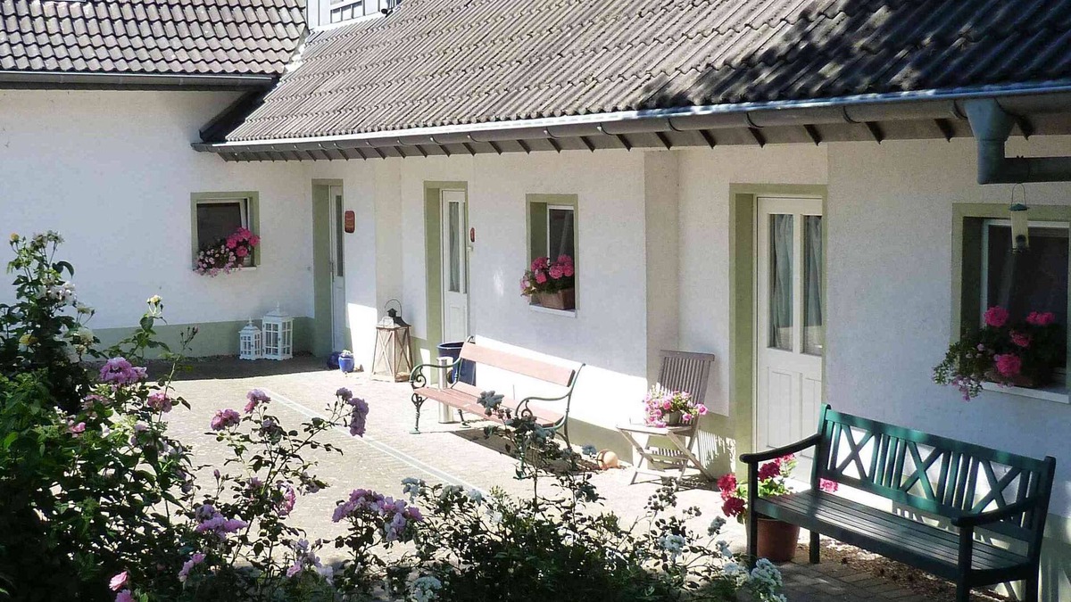 Rindern Apartment | Gästehaus Hasenkath am Deich 3 Sterne Fewo Grindweide Familienurlaub