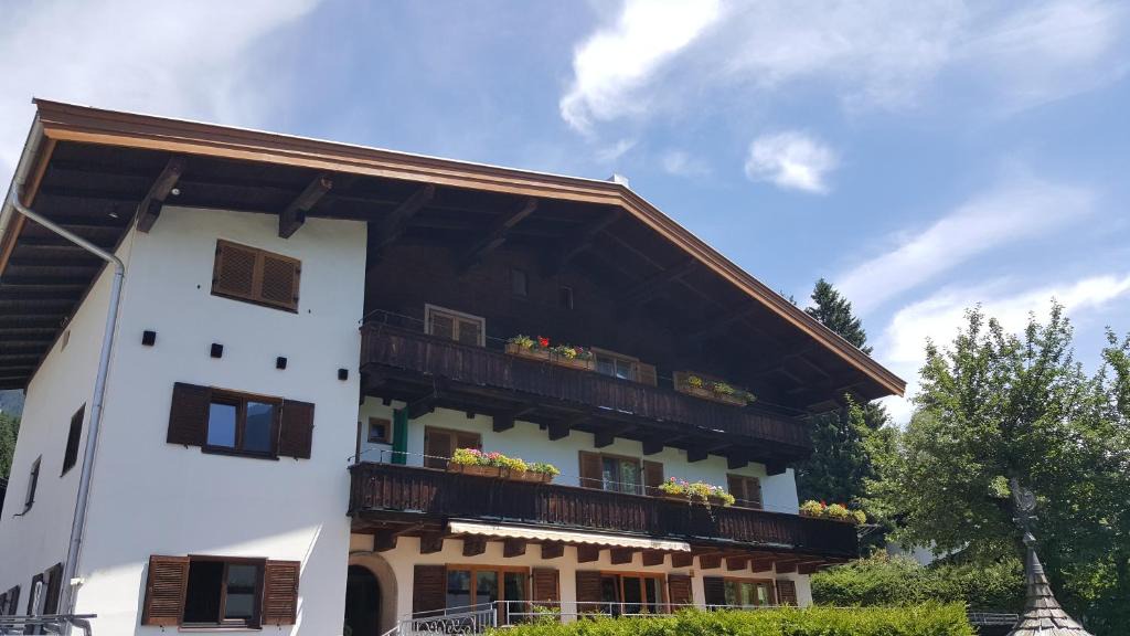 Kitzbuehel House | Gästehaus Wallner